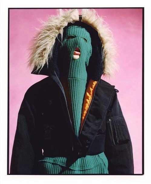 王一博領銜的蒙面潮人造型 到底如何搭配