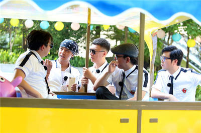 《極限挑戰(zhàn)》今晚收官男人幫體驗(yàn)創(chuàng)業(yè) 黃渤秀舞步[15]- 中國(guó)日?qǐng)?bào)網(wǎng)